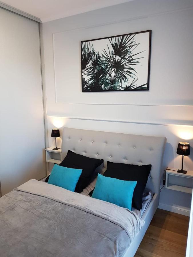Apartament Gdanskアパートメント エクステリア 写真